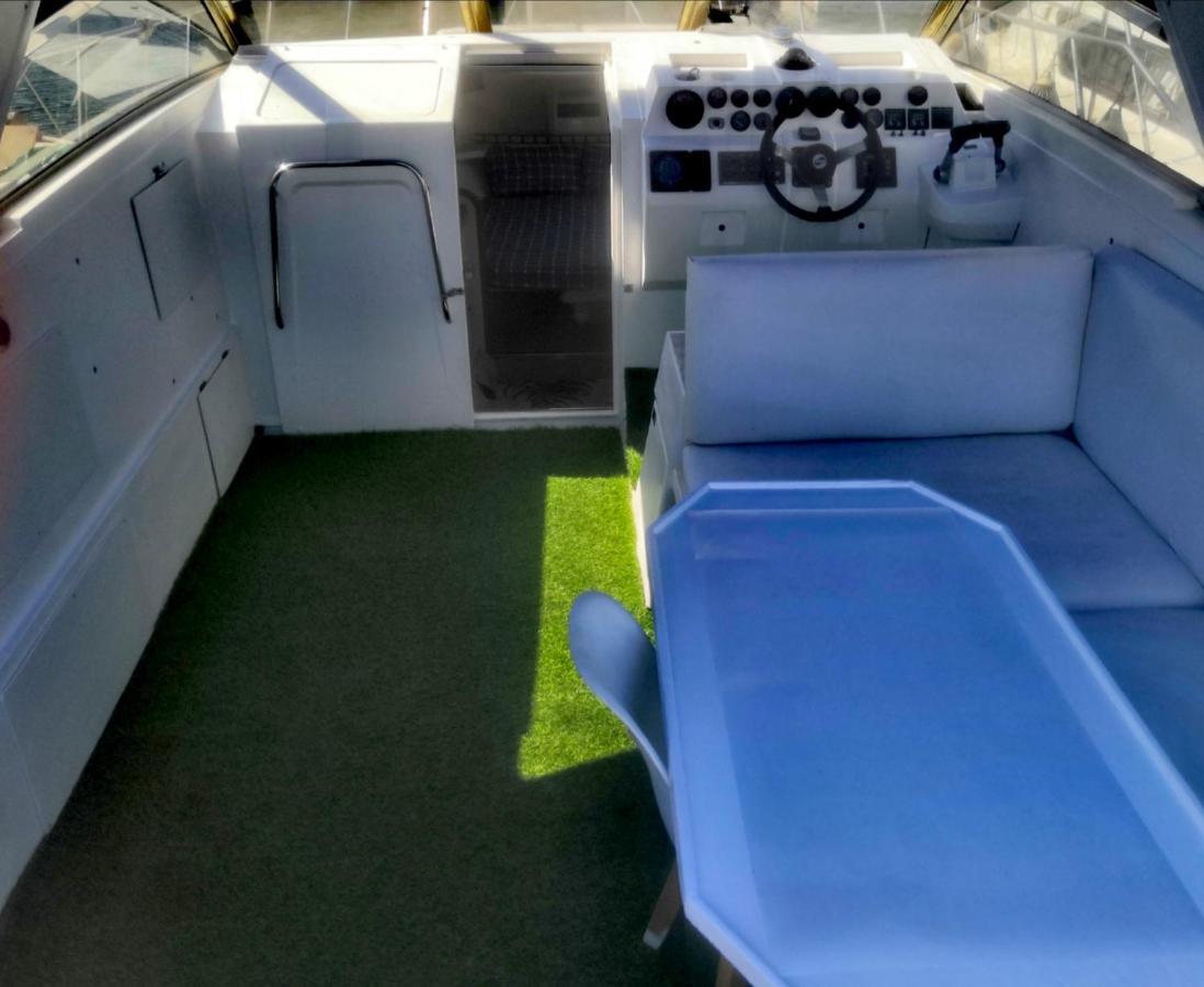 Cozy Private Two Rooms Yacht In Barcelona With Free Parking Sant Adria de Besos Eksteriør bilde