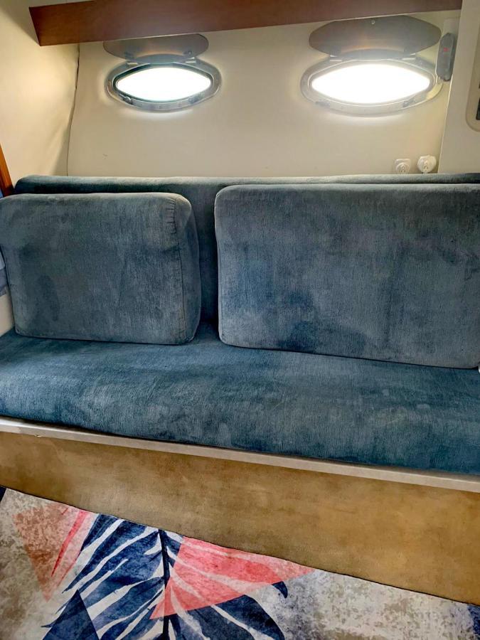 Cozy Private Two Rooms Yacht In Barcelona With Free Parking Sant Adria de Besos Eksteriør bilde