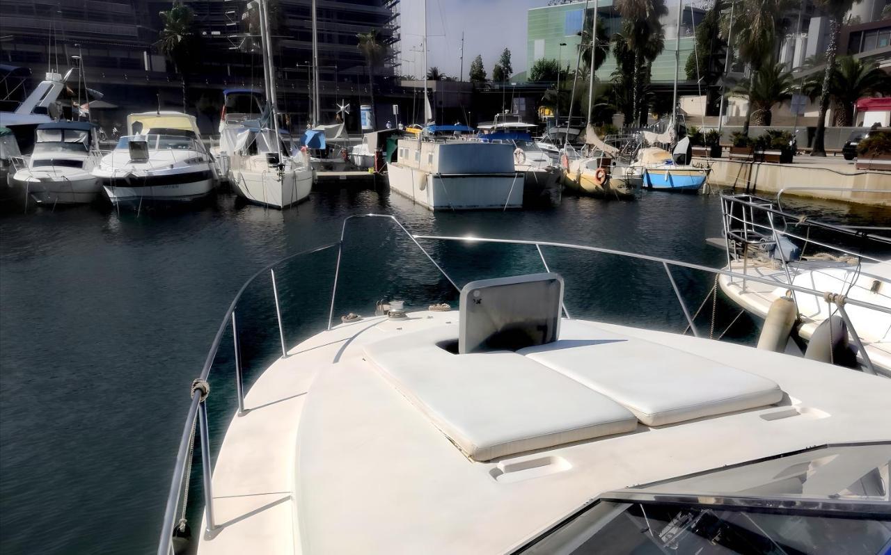 Cozy Private Two Rooms Yacht In Barcelona With Free Parking Sant Adria de Besos Eksteriør bilde